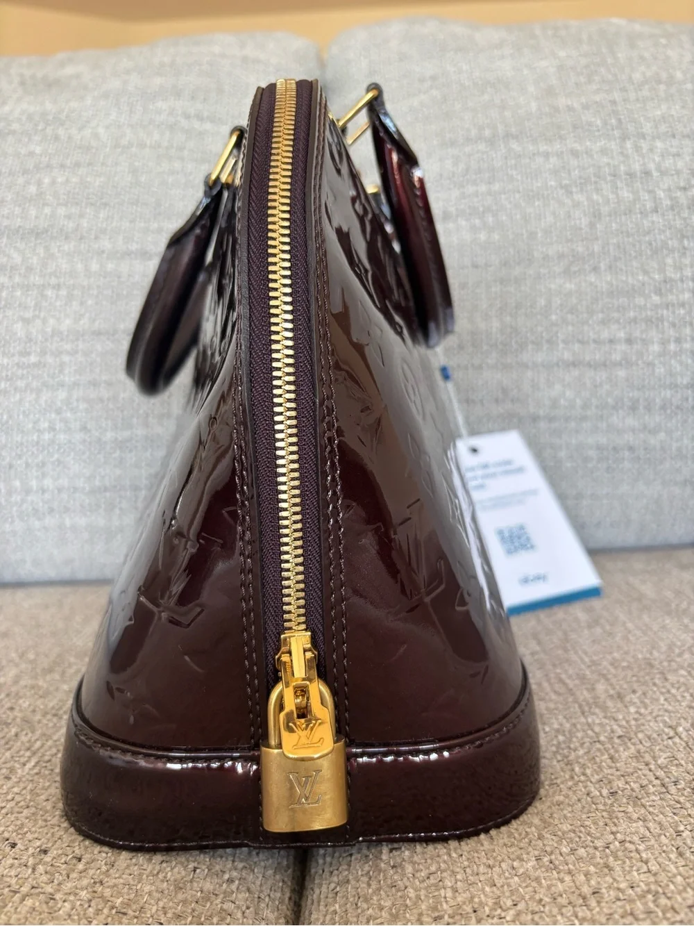 Louis Vuitton Vernis Alma in Amarante